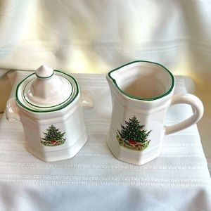 Pfaltzgraff Christmas Heritage Creamer & Sugar Vintage Made in USA‎ EUC